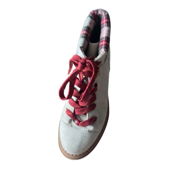 SO White and Red Winter Boots with Plaid Accents 6.5 - Picture 7 of 8